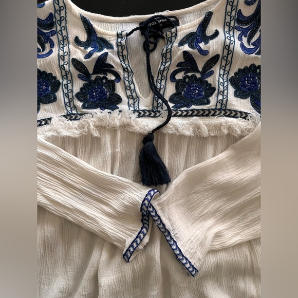 Nu Construction Boho Embroidered White and Blue Blouse Size Small - Picture 7 of 11